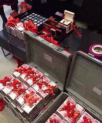 ���۸��᡿���������׼��λ�Ƕ��٣�