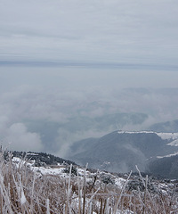 上午看东亚山庄雪景 下午赏南正顶风光