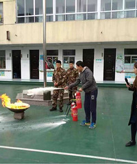 �����ϡ��м�ѧ������Ҫ�ذ������������߽��������У԰�С�