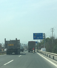 �����ϡ������ǰ�����ţ�С�ܺ������