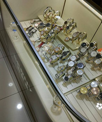 ���۸��᡿�ֱ���̨����װ��ˮ�ľƱ���ʲô�õģ�