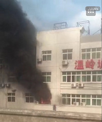 �����ϡ�����Ƕ�һ��ҽԺ��¥�Ż���