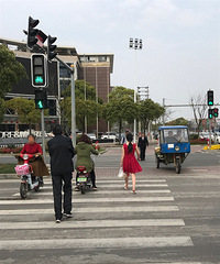 ���۸��᡿����������˴���������ȹ�����˴����£��㴩ʲô��