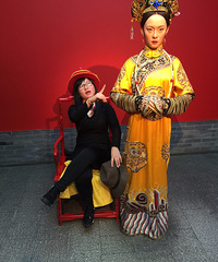 不辞辛苦只为和甄嬛娘娘合个影
