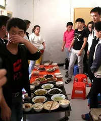 С�ﱻ����ɫ��ϴ�� 1������8��Ů�ӷ�����ϵ