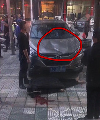 �ɾӳ�վ����������¥���������Ұ���ȥ�ˣ�����һƬѪ��