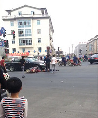 �����ϡ��³»���·�����·���̵ƣ�������ײ����綯����