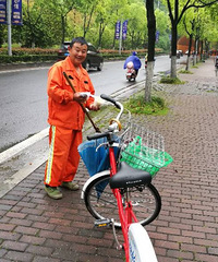 ���³��ˣ������ڷ������͸���������ʦ