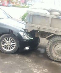 �����ϡ�һ��С�ģ��γ�����װ��ˮ�����������ͷ�ĵĺ�����