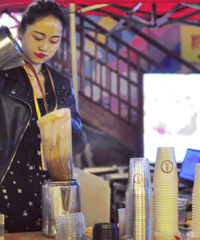 �ᳵС���������еڶ������� �ϰ���Ҫ����̯����