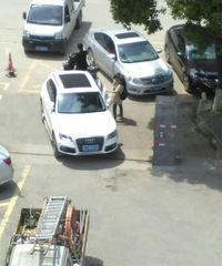 ���ͣ�ڽ������ſ�