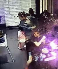 ���������ֱ�Ť��Ů��ѧ������4��Ůͯ����