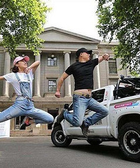 �ְ��Լ���Ů��ȥ������ѧ������300�촩Խ52��