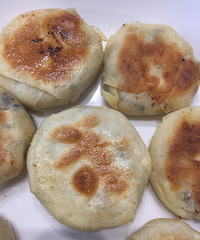 晚餐:肉末、葱花煎饼