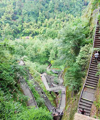 有点神仙居的感觉 但旅游班车太坑爹了