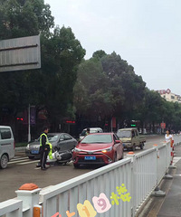 �����ϡ�Ů˾���ѽ������������ײ����