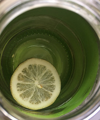 ���۸��᡿�ж����������Ů�����������