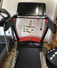 ������������V8�����ܲ���