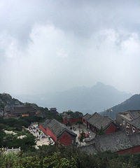 ��Ů����̩ɽ