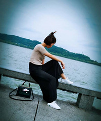 Ҫ�󲻸� ��һ���ϵ��� ���ľ���