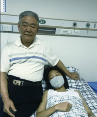 ��̫�� Ů�����к�����Ѫ�����˻�