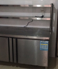 9���±���չʾ��ת��