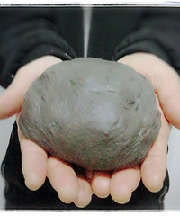 ��ֻ�Ǻڣ���Ѹ����е�......��