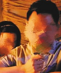 С���ڻ�󻹸�ס��ĸ�� û���Ӿͳ�ȥ�ⷿ��