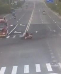 ����һ��ƿ�������ײ�ϴ�