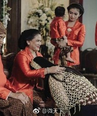 ӡ����ͳŮ������ ��ͳצ��ʽ��������8000����