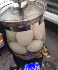 �ڰ칫������������ ����һ���Ĳ�Ҷ��