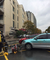 ��Ʒ�ɳ�ײ�ϱ���Ħ��