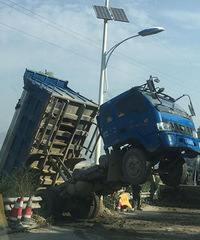 �����ϡ��������롰���족��