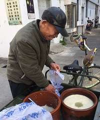 吃过N次他酿的酒酿,很好吃