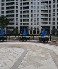 �����׸�ɫ��̫���ˣ�����ϲ��סůɫ���ķ��ӡ�