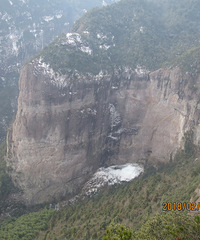 日赏桥山公盂雪景 夜探雪洞水晶龙宫