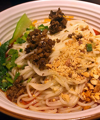 ϲ�������Ŀ�������  ��ɫ��ץ�� Ŵ���ŹǷ�