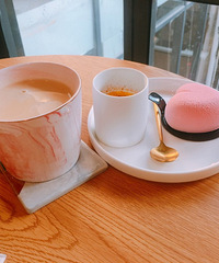 Ȧ��ʵ���� ͬ����Ʒ��ĳ�ɼҵİ��ܶ�