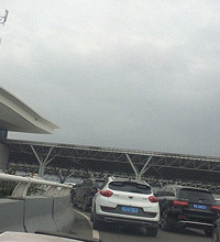 火车站送客通道为什么老是堵车?