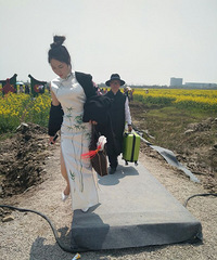 "【旅游日记No24】油菜花节:热闹又美丽"