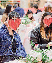 Ѱ��325���׻��ϴ�ţ�����׵����Ů��