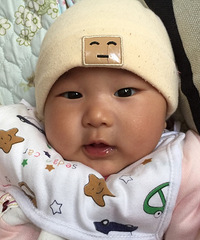 "周末该不该带宝宝去采草莓"