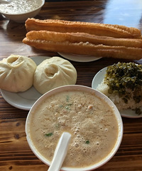 三星早餐店 咸豆浆口感可以 回头客不少