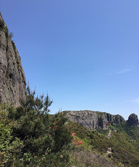 ͽ��̨�ݾ���·�ߡ����ϱ�ɽ����ɽ��������һ�մ���