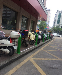 ��ƿ������Ѱ���С�����׮Ī������ͣ��