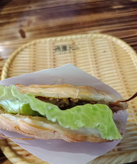 老潼关肉夹馍 外皮非常酥脆