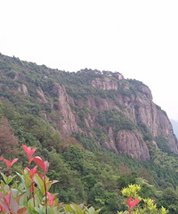 跻鹿岩头好风光