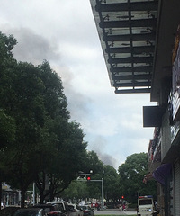 早上9点30分左右,葭芷拆迁地块附近着火了