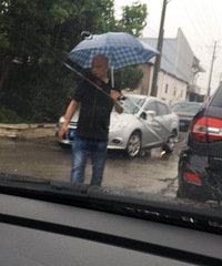 平时几秒就能通过的路口,早上要50分钟,就是因这帮人…