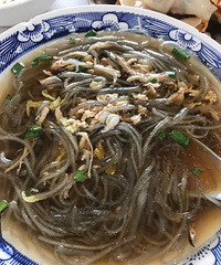 煎饺豆面碎 听说是很多黄岩人的早午餐